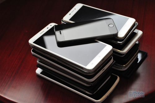 iPhone也不能比！美媒：我們?yōu)楹瘟w慕中國手機