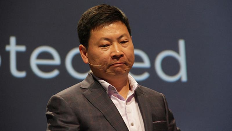 華為的焦慮癥：當(dāng)下的第一，既是榮耀，更是包袱