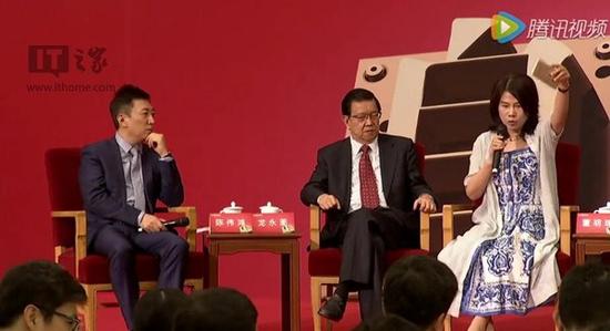 董明珠為證明格力手機質(zhì)量怒摔手機！撂狠話：你敢摔嗎？