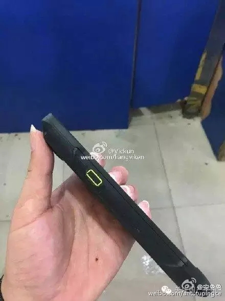 順豐也出手機了！超厚耐摔可當(dāng)板磚使