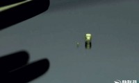 德國(guó)推出全球最小鏡頭 比紙還要薄