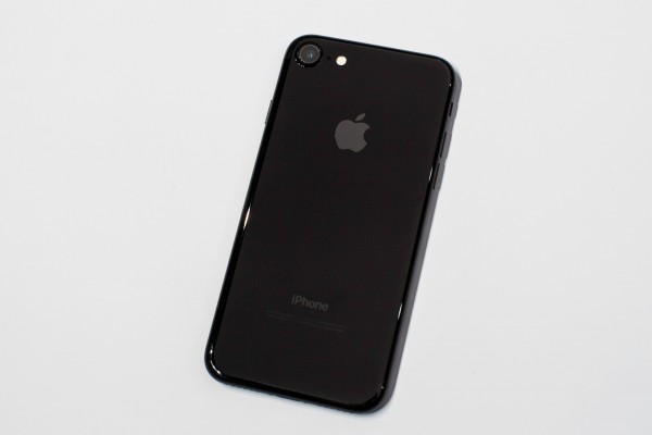 調(diào)查報(bào)告顯示75%美國青少年仍偏好iPhone