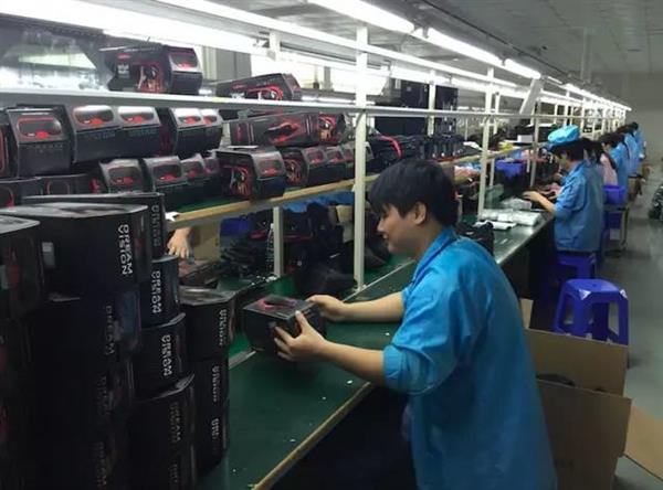 深圳VR市場(chǎng)狼吃狼：月銷3000萬 利潤(rùn)直逼1毛
