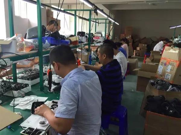 深圳VR市場(chǎng)狼吃狼：月銷3000萬 利潤(rùn)直逼1毛