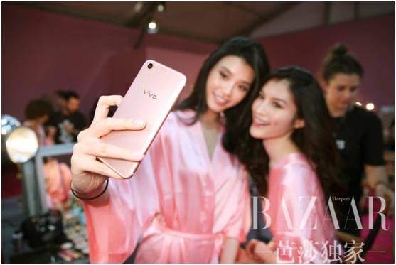 vivo年終狂歡月:vivo X9前置雙攝打造維密超模都喜歡的手機