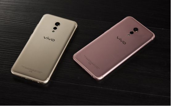 vivo Xplay6 今日雙12正式開賣！雙攝+曲屏商務(wù)好幫手