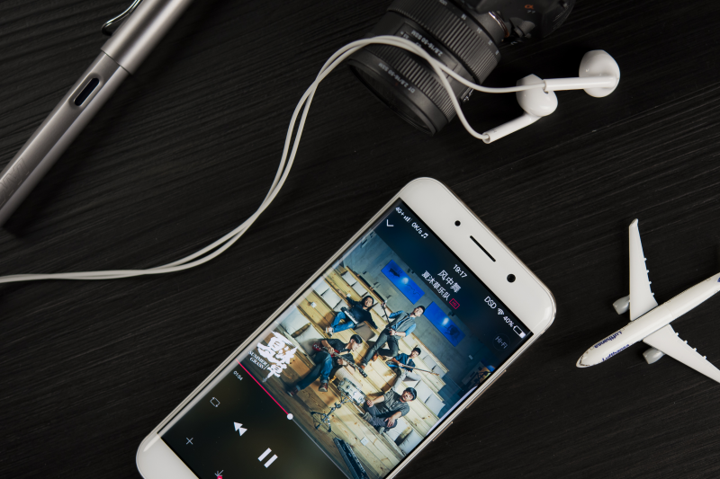 vivo Xplay6 今日雙12正式開賣！雙攝+曲屏商務(wù)好幫手