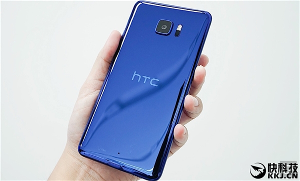 HTC 2016年會大縮水:雪姨送821新機(jī)