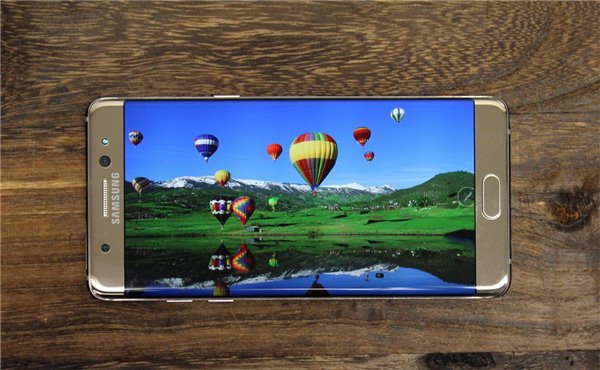 2017年智能手機(jī)屏幕發(fā)展大勢(shì)：OLED、HDR、柔性LCD