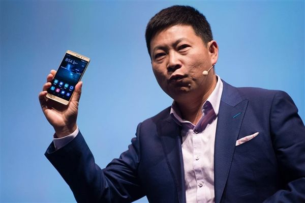 華為反思“閃存事件”：組建“特別行動(dòng)小組”