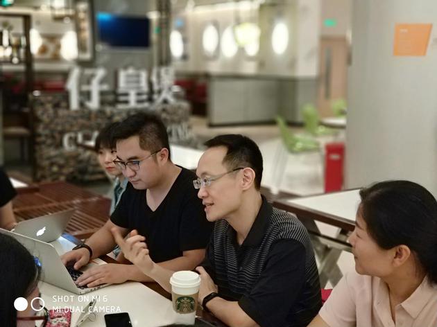 小米試水新零售開辟第二戰(zhàn)場(chǎng)：總裁掛帥 一年百店