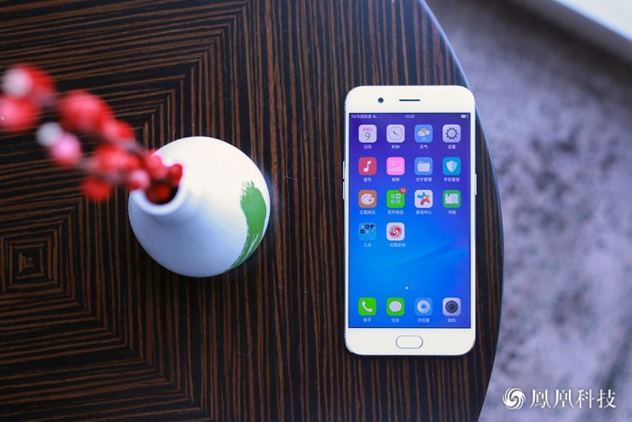 OPPO R11發(fā)布:售價(jià)2999元 半個(gè)娛樂圈的明星都來了