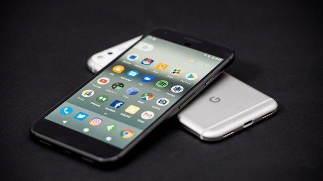圍剿iPhone 8！下半年旗艦智能手機(jī)大戰(zhàn)打響