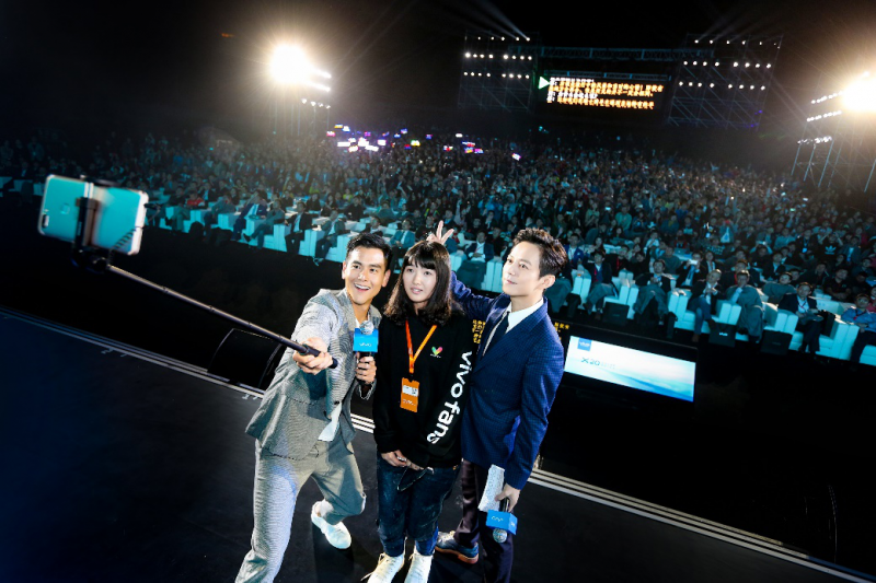 全面屏?xí)r代降臨 vivo X20全面屏手機正式發(fā)布