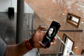 人臉識別體驗超棒！iPhone X被優(yōu)待