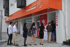 人臉識別24小時無人智能店首次現(xiàn)身深圳 手機(jī)自助結(jié)賬