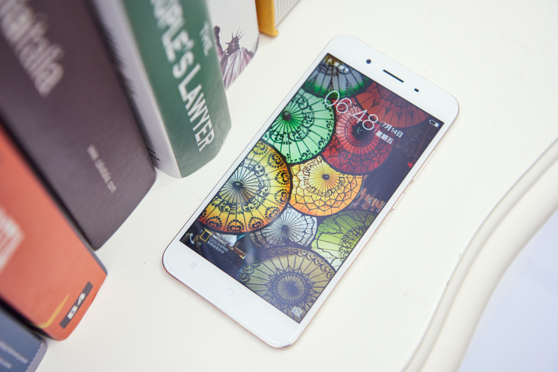 給年輕人“刷臉”新體驗！vivo Y66i 強勢登場