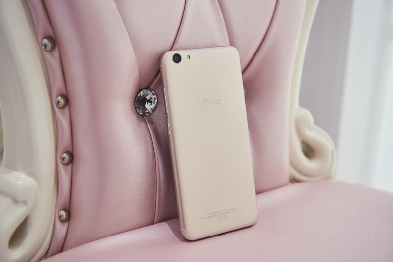 給年輕人“刷臉”新體驗！vivo Y66i 強勢登場