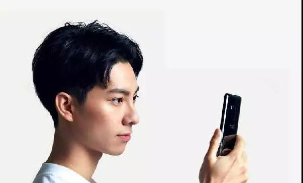 HTC U11 EYEs：屏幕任意位置指紋解鎖之前，后置和人臉的完美結(jié)合