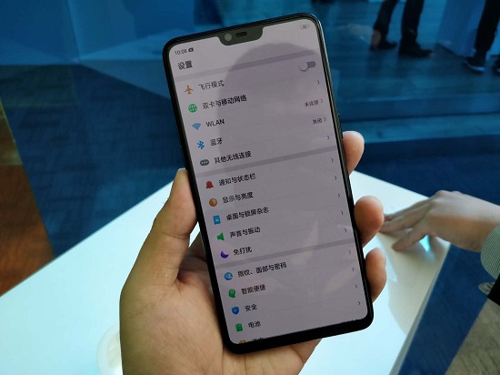 OPPO R15系列發(fā)布：90%屏占比異形全面屏，2999元起售