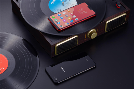 vivo Y83全面屏輕旗艦圖賞：超強(qiáng)賣點(diǎn)加持，第一眼已然傾心