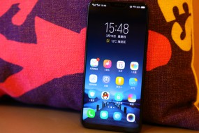 為什么屏下指紋手機都采用了OLED屏