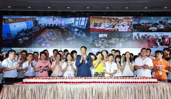 富士康在中國內(nèi)地30年，為蘋果代工也在研究黑科技