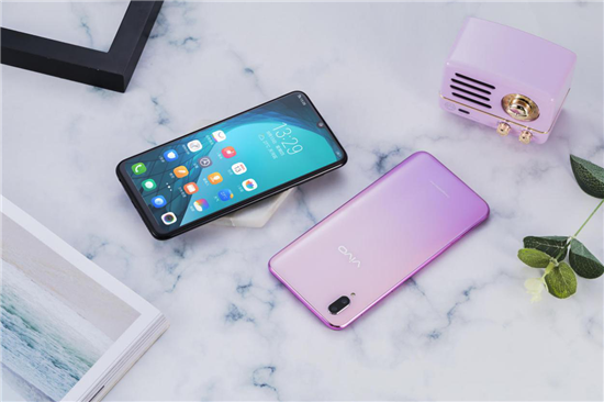 vivo Y97真機圖賞:最具性價比的水滴屏新機