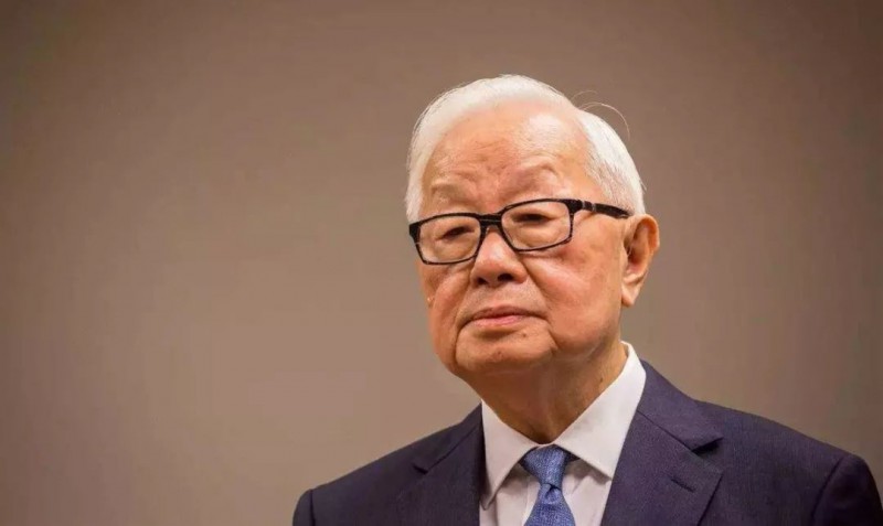 一美元改寫命運軌道：他，56歲創(chuàng)業(yè) 打造全球最大芯片代工廠