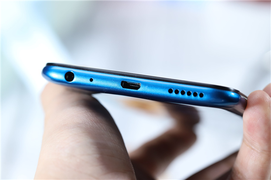 vivo Y91上手體驗(yàn)：潮流外觀+暢快性能，不愧千元新寵