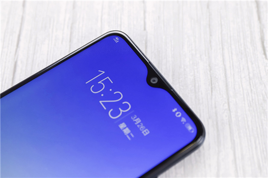 vivo Y91上手體驗(yàn)：潮流外觀+暢快性能，不愧千元新寵