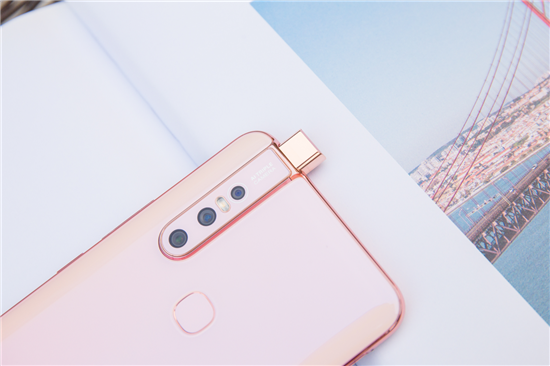 潮美外觀+全新拍照體驗(yàn)！vivo S1寵愛粉照亮你的美