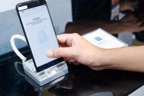 2019年智能手機(jī)出貨量預(yù)測下調(diào)至13.5億部