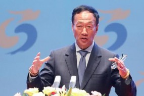郭臺(tái)銘辭任鴻海董事長(zhǎng)劉揚(yáng)偉接棒：鴻海衰退的開始？