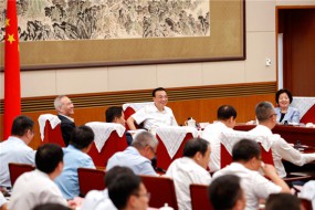 李克強： “卡脖子”問題根子在基礎研究薄弱