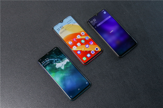 續(xù)航全新升級，vivo U3x圖賞：時尚設(shè)計一見傾心