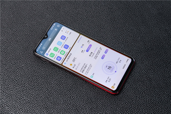 續(xù)航全新升級，vivo U3x圖賞：時尚設(shè)計一見傾心