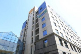韋爾股份副總經(jīng)理紀剛減持公司股份50萬股 套現(xiàn)逾5000萬元