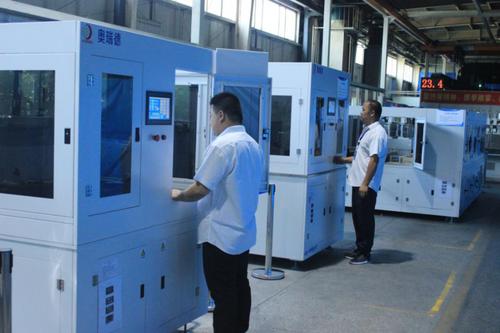 CNC退機(jī)潮后，呆滯的2000多臺(tái)3D玻璃熱彎?rùn)C(jī)有多少會(huì)退？