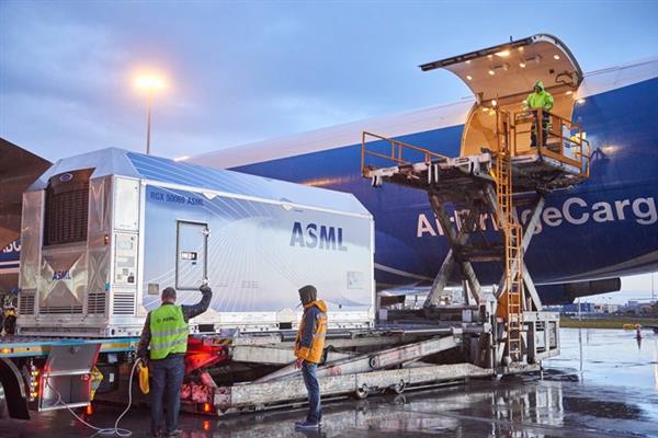 ASML去年交付26臺(tái)極紫外光刻機(jī) 調(diào)查公司稱約一半面向臺(tái)積電